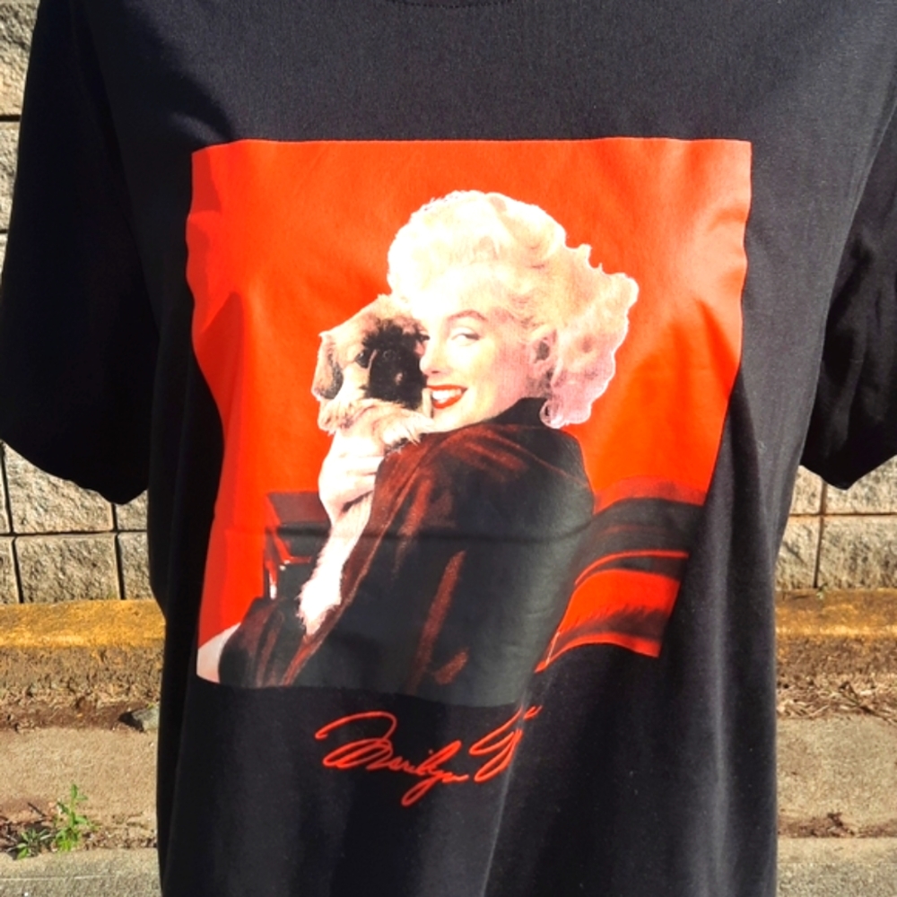 NEW🐶Marilyn & Maf (Mafia) t-shirt - her pet dog - she named after Sinatra✨️
